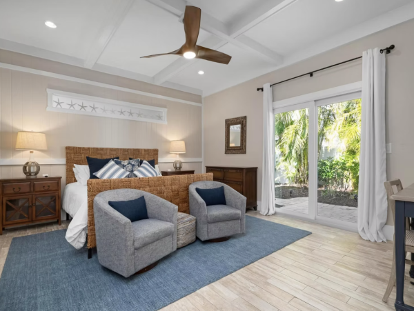 Four Bedroom Vacation Home in Holmes Beach Close to Beach